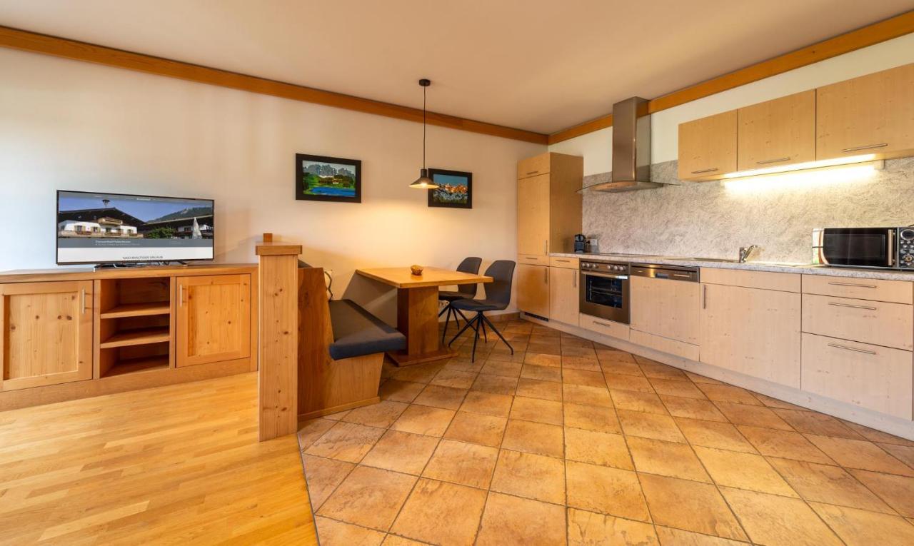 Tierwarthof Apartment Fieberbrunn Ruang foto